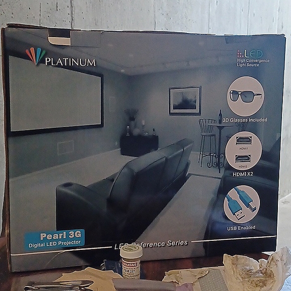 COPY - COPY - Pearl 3 G digital projector - Picture 1 of 2